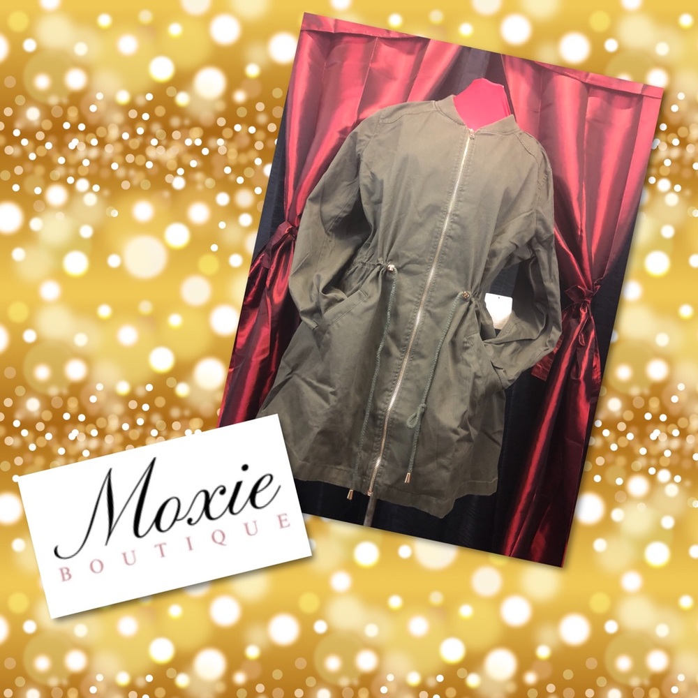 Plus short style trench coat